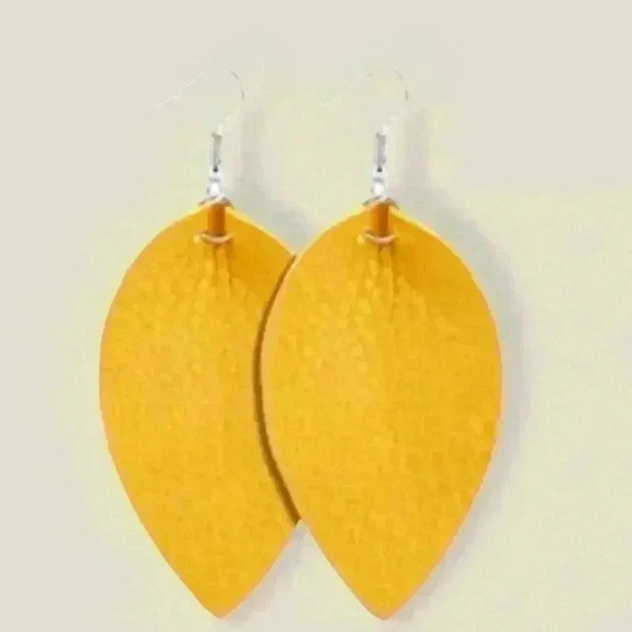 Jewelry - Leaf Leather Teardrop Earrings